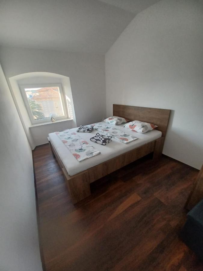 Niko 1 Apartamento Mali Lošinj Exterior foto